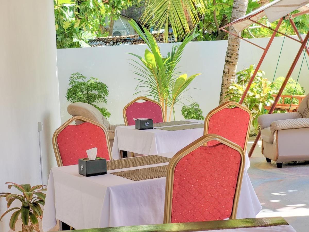 Alesara Guest House Thoddoo-Atoll Exterior foto