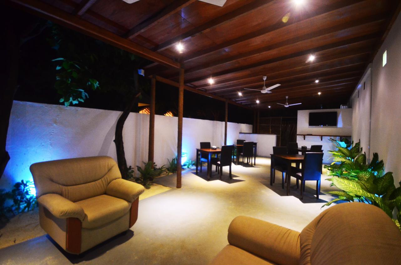 Alesara Guest House Thoddoo-Atoll Exterior foto