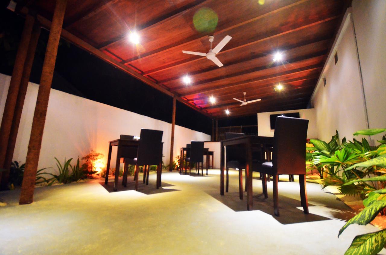 Alesara Guest House Thoddoo-Atoll Exterior foto